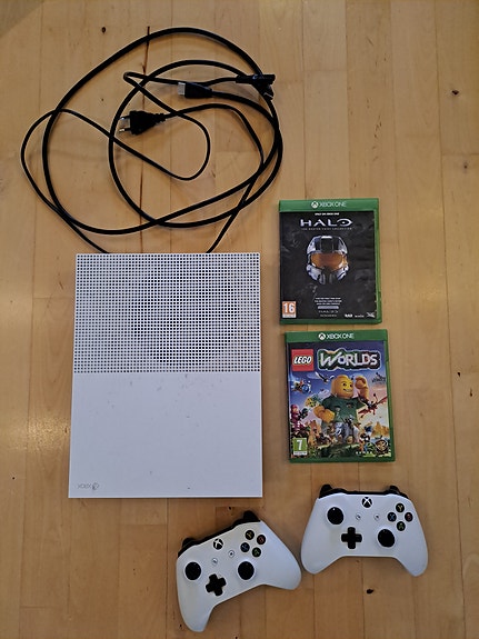 Xbox one + ohjain + Halo master chief collection