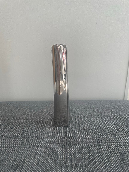 Iittala / Kultakeskus Tapio Wirkkala teräsmaljakko