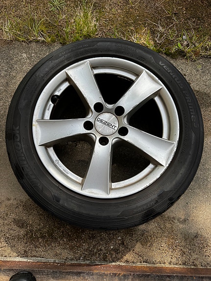 Audi A6 renkaat 205-55-16”