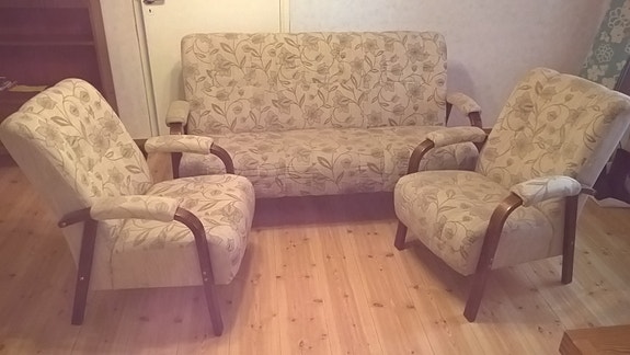 Sohva ja 2 nojatuolia