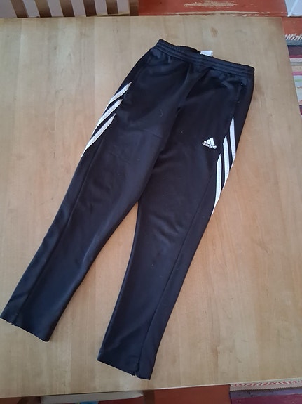 Adidas verkkarit