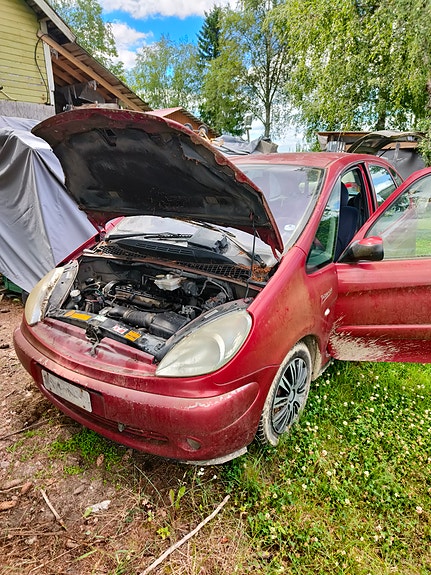 Citroen Xsara Picasso 1.8. osiksi Exc 2003, 245000 klm