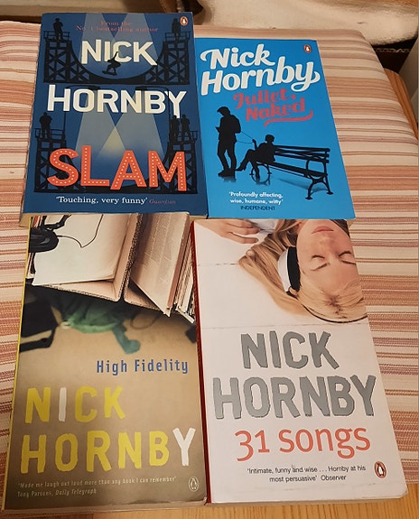 Nick Hornby kirjat Slam, High Fidelity, 31 Songs ja Juliet Naked
