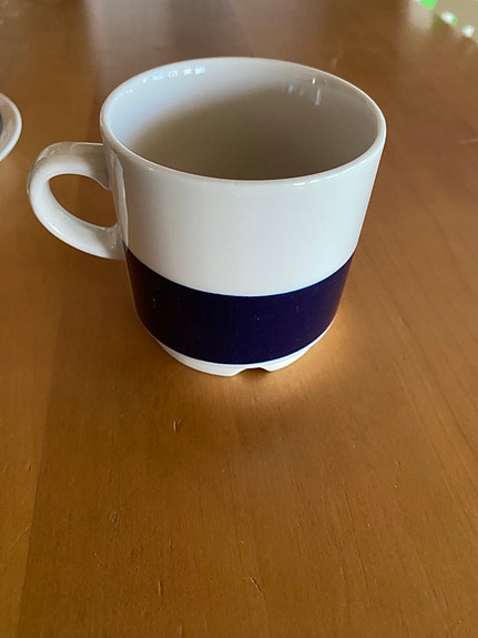 Arabia Kasino muki tummansinisellä raidalla
