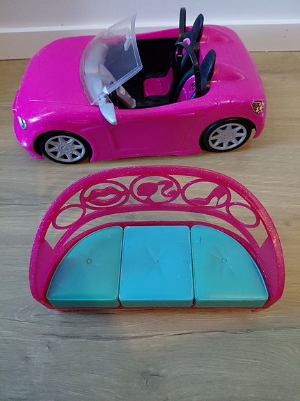 Barbie auto ja Barbie sohva leikkisetti