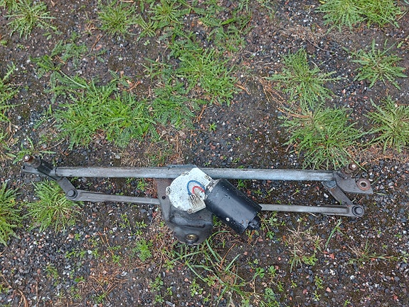 Vw Golf mk3 pyyhkijän moottori