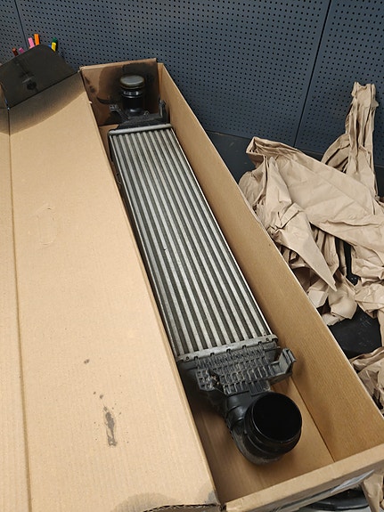 W212 intercooler