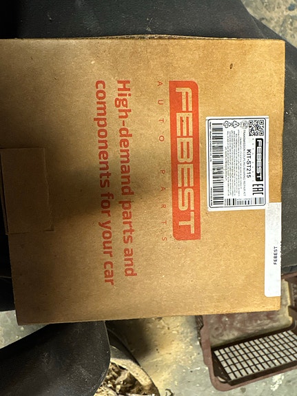 Toyota / Febest laakerisarja autoon