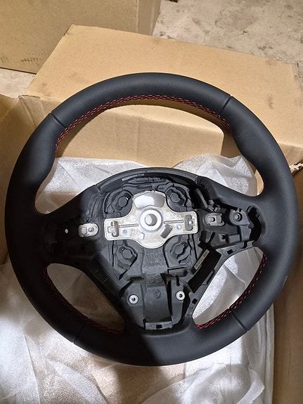 Bmw ohjauspyörä