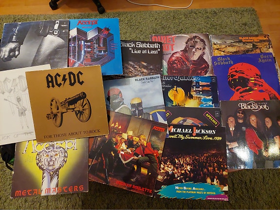 LP, Iron Maiden, ACDC, Black Sabbath yms levyjä, iso kokoelma!