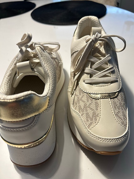 Michael Kors tennarit koko 36,5