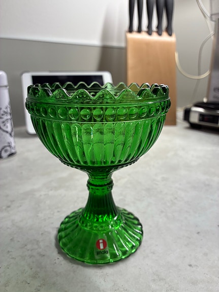 Iittala Pieni 120mm Mariskooli (Kartio) Vihreä lasikulho jalalla
