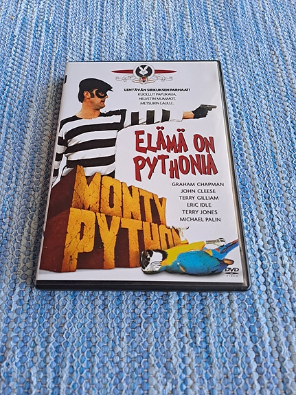 Elämä on pythonia DVD