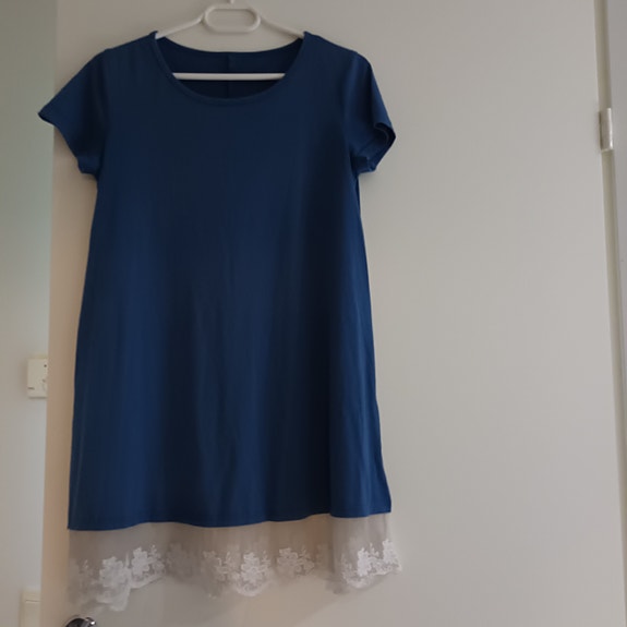 Sininen mekko/tunika
