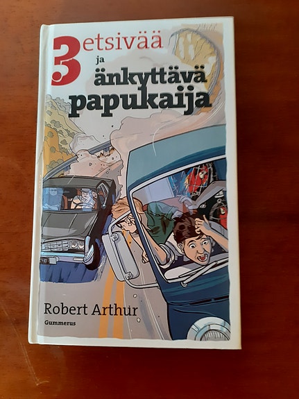 3 etsivää ja änkyttävä papukaija