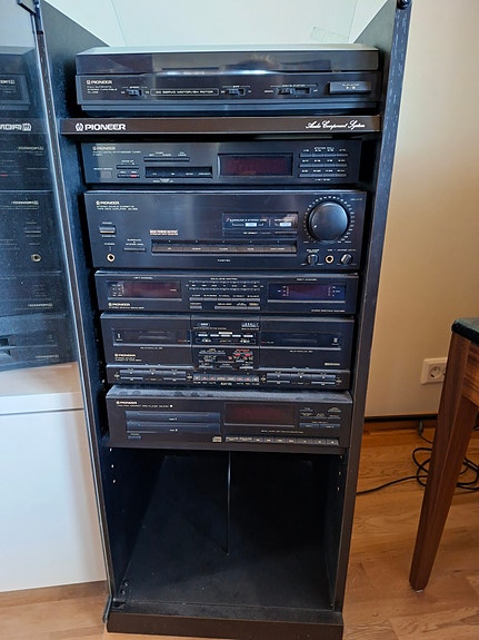 Pioneer stereo