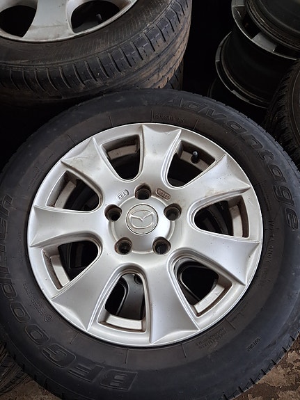 Mazda Alumiinivanteet