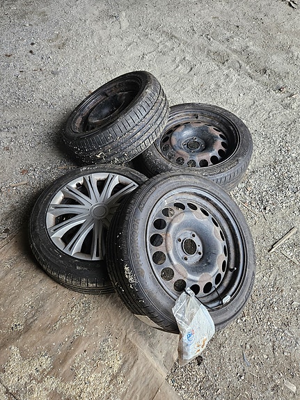 Kesärenkaat 215/50R17