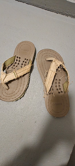 Crocs sandaalit
