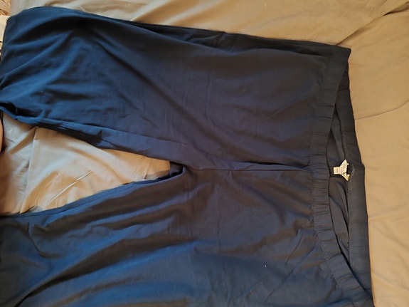 Siniset housut/leggingsit
