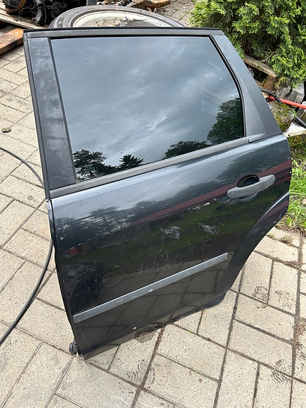 Ford Focus mk2 farmarin vasen takaovi