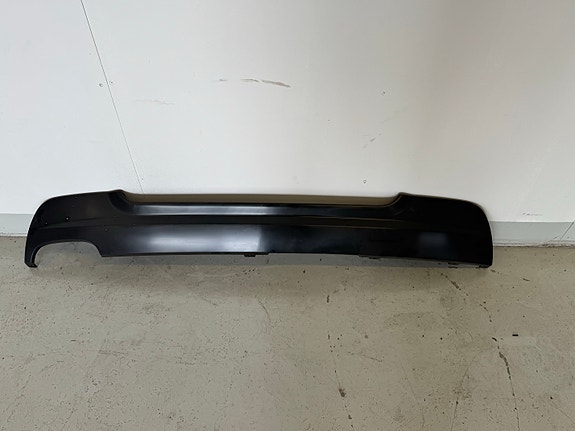 Uusi e92 BMW m-sport takapuskurin diffuusori