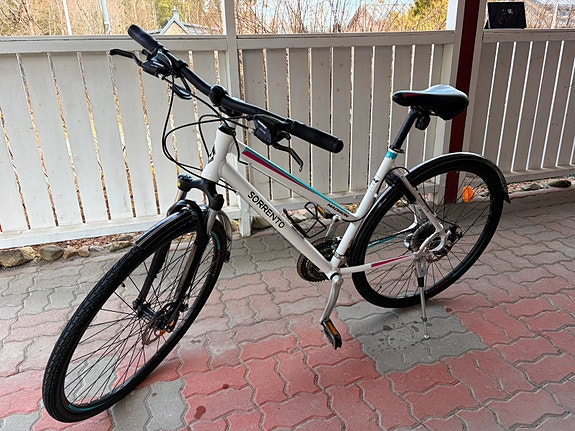 KUIN UUSI Madison Sorrento polkupyörä