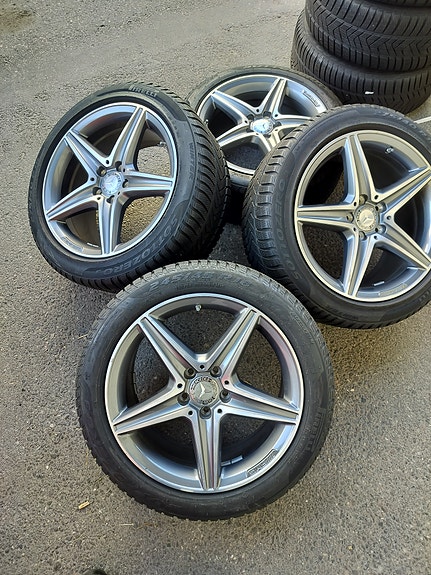 18" Mercedes AMG vanteet ja kitkarenkaat