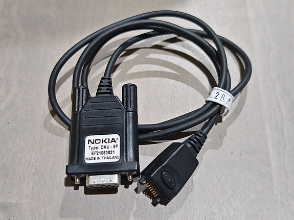 Nokia Dau-9P datakaapeli puhelimille