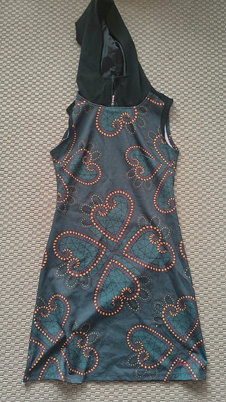 Hupullinen mekko, S
