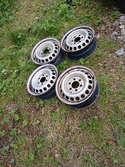 myydään halvalla rintterin teräs vanteet