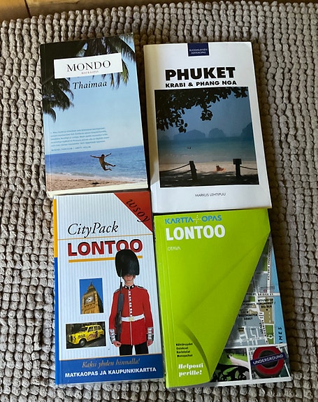 Matkaopas kirjat
