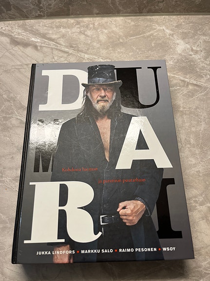 Dumari: Kohdusta Hautaan ja Paratiisin Puutarhaan - Lindfors/Salo/Pesonen