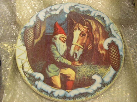 Arabia Joulutonttu Anders Olsson 1982 iso lautanen