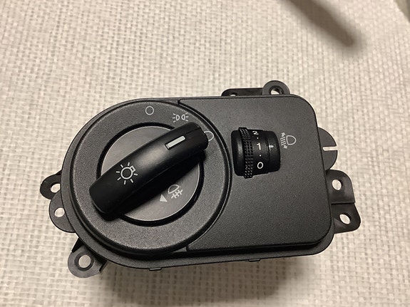 1322377 Valokatkaisin Ford Fiesta,Fusion