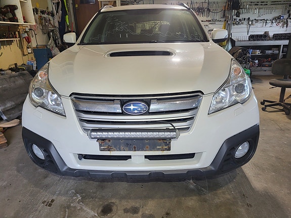 SUBARU OUTBACK  2.0 diesel Automaatti v, 2013