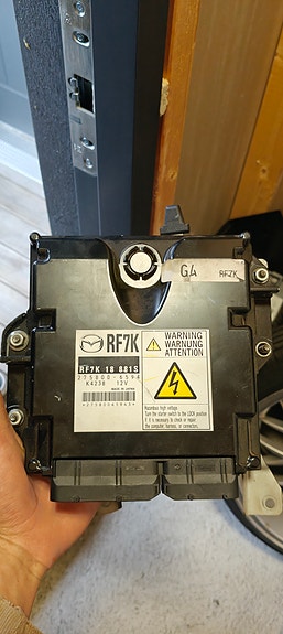 Mazda 6 2.0 diesel (RF7J ECU) lastuineen