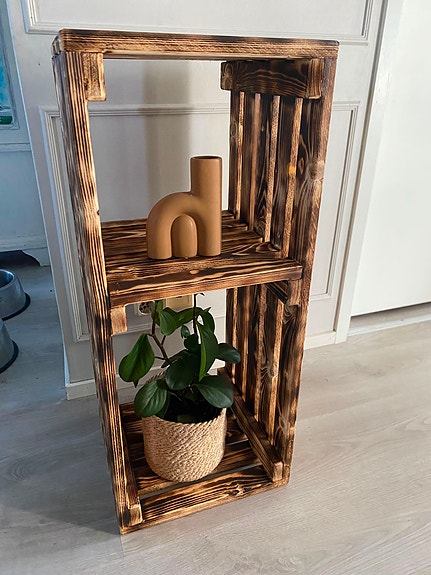 Puinen poltettu hylly / kukkateline x2