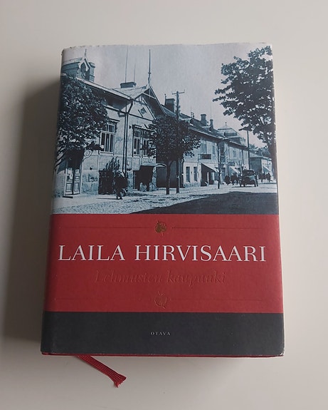 Laila Hirvisaari: Lehmusten kaupunki (kovakantinen)