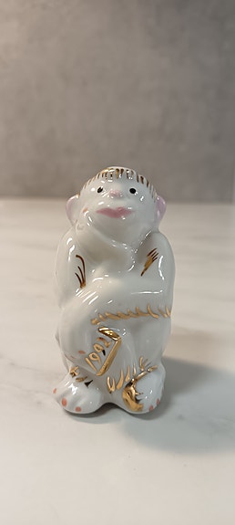Venäläinen posliini figuuri.