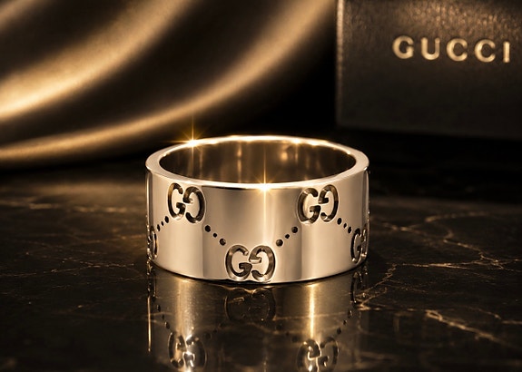 Gucci Icon 18K Valkokultainen Sormus – Ajatonta Italialaista Luksusta
