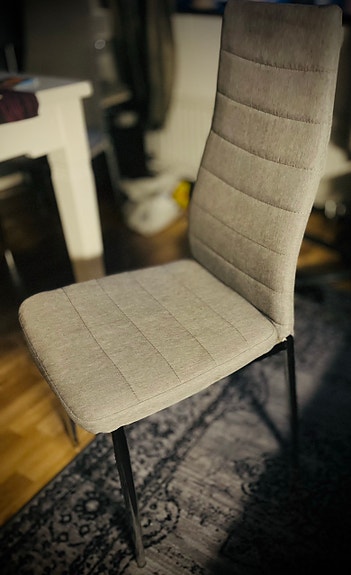 4 kpl keittiön tuoleja