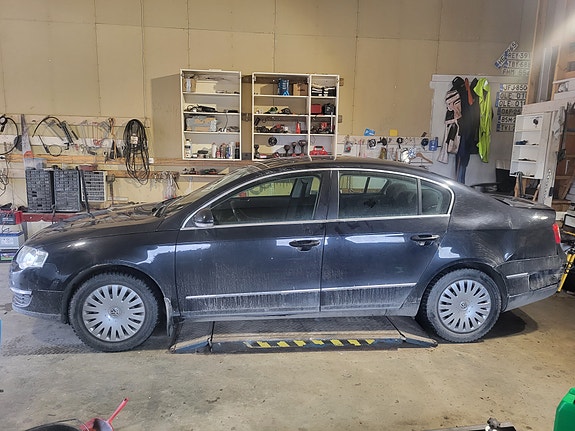 VW  PASSAT 2.0 FSI AUTOMAATTI