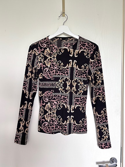 Gina Tricot paita