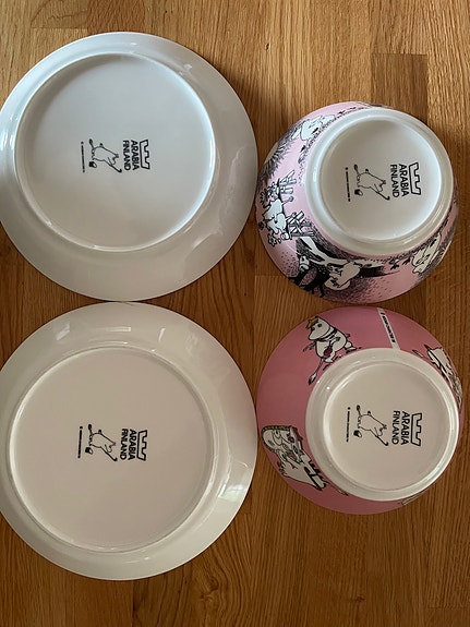 Arabian Muumi astioita + kaupan päällinen