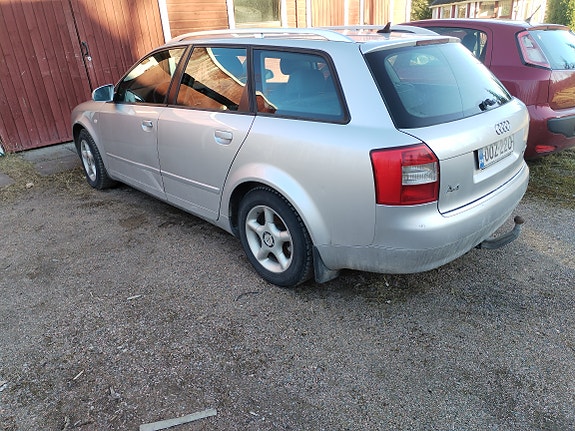 Audi farmari automaatti