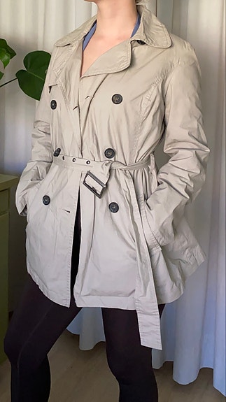 Beige trenssi