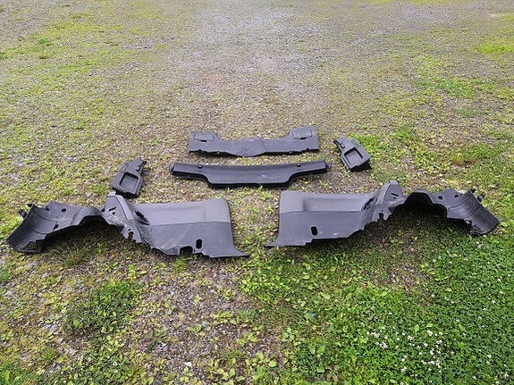-89 Honda Civic Hatch perän sisustan muovit