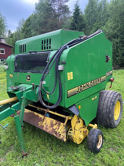 Pyöröpaalain John Deere 575, katso video!