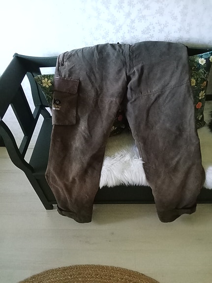 Ruskeat housut koko L